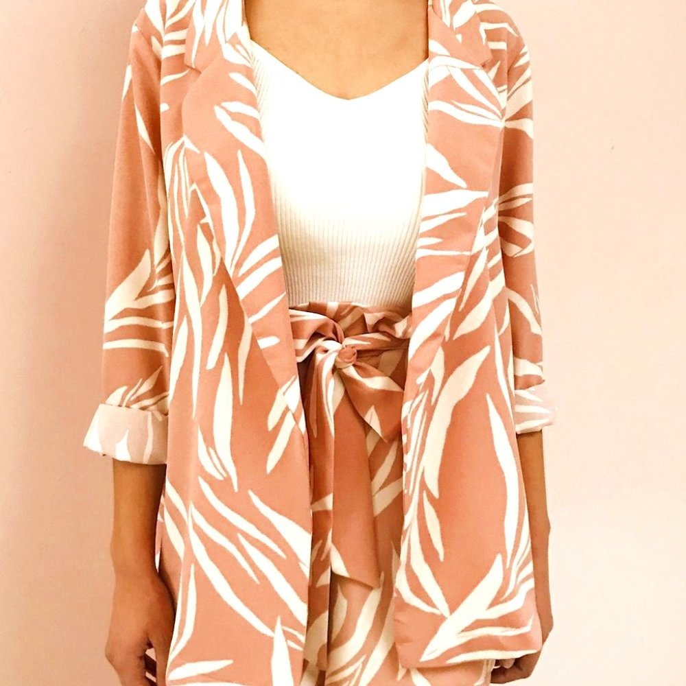 NWT Lush Dusty Rose Palm Leaf Print Blazer Size M